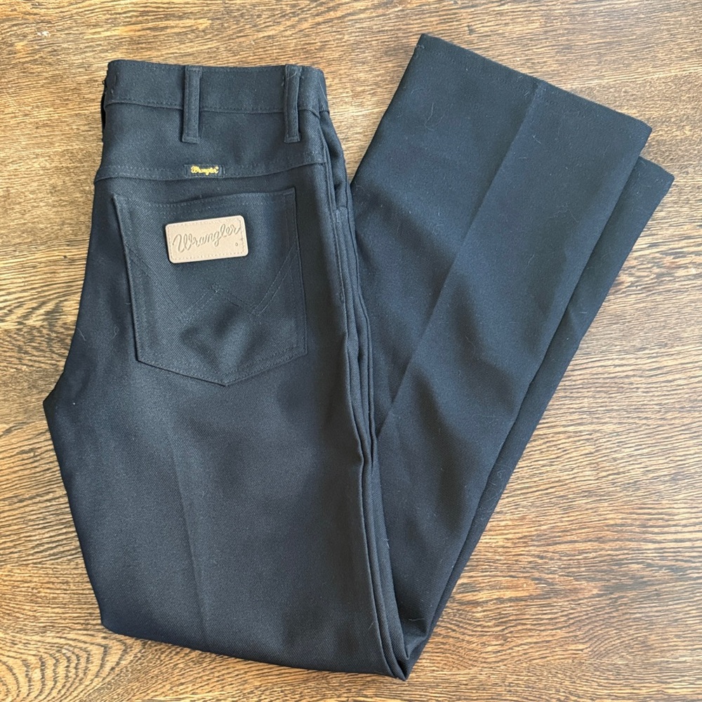 NWOT Wrangler Womens Black Straight-Leg pants